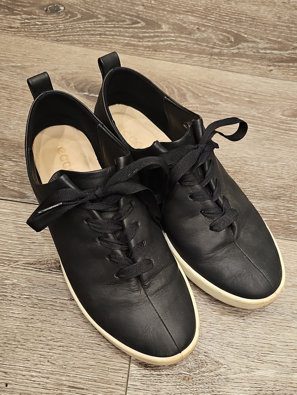 ECCO Black Matte Genuine Leather Lace Up Sneakers Euro Size 39